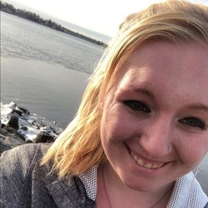 Meet your Posher, Lyndsie